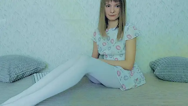 Snapshot of YourCaramel chatting on February 2025 11:25:02 AM YourCaramel online show from February 2025 11:25:02 AM