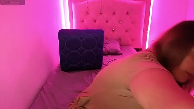 Nazlyy30 online show from September 2025 04:56:01 AM