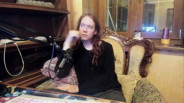 Snapshot of DavisKinky chatting on March 2025 05:58:01 PM DavisKinky online show from March 2025 05:58:01 PM