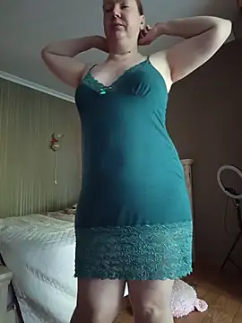 Snapshot of GoddessLara chatting on June 2026 11:24:02 PM GoddessLara online show from June 2026 11:24:02 PM