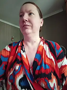 Snapshot of GoddessLara chatting on June 2026 01:05:01 AM GoddessLara online show from June 2026 01:05:01 AM