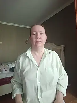 Snapshot of GoddessLara chatting on June 2026 02:12:02 AM GoddessLara online show from June 2026 02:12:02 AM