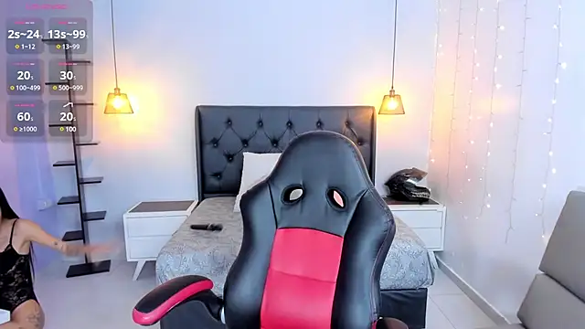 AMELIELEONE online show from January 2025 11:17:01 AM