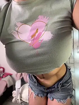 Emmily 19 online show from February 2025 10:59:01 PM