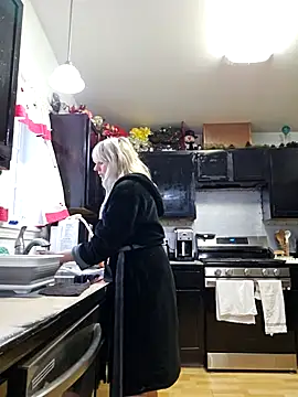 ScarletCallings420 online show from November 2025 07:04:02 PM