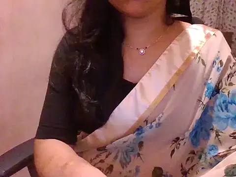 Snapshot of Pinky_4 chatting on July 2026 07:23:02 AM Pinky 4 online show from July 2026 07:23:02 AM