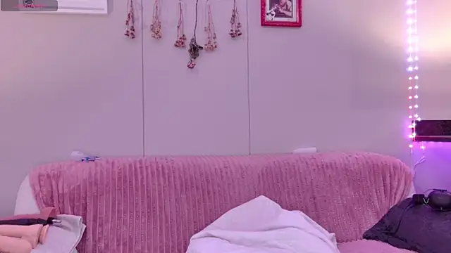 ScarletCarnal online show from November 2025 09:09:01 PM