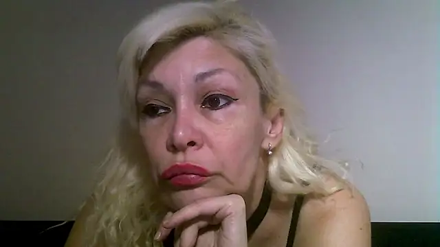 Snapshot of EvaaMina chatting on April 2026 07:49:02 PM EvaaMina online show from April 2026 07:49:02 PM