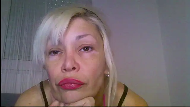 Snapshot of EvaaMina chatting on May 2026 12:12:01 PM EvaaMina online show from May 2026 12:12:01 PM