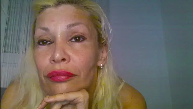 Snapshot of EvaaMina chatting on June 2026 03:14:02 PM EvaaMina online show from June 2026 03:14:02 PM