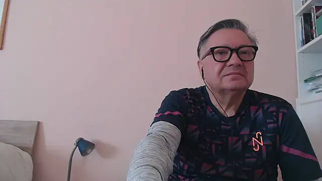 YOU6me online show from February 2026 07:48:02 AM