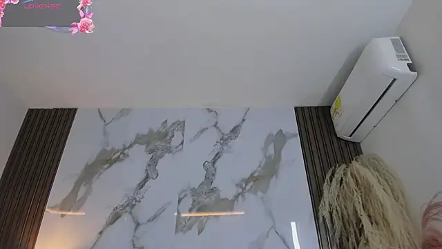 hannahill69 online show from January 2026 04:06:02 AM