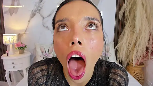 hannahill69 online show from July 2026 05:13:01 AM
