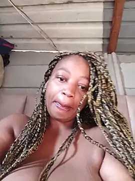 Snapshot of winterqueenx chatting on May 2026 06:21:02 AM winterqueenx online show from May 2026 06:21:02 AM