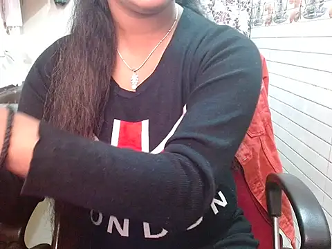 LovingPihu online show from February 2026 06:00:02 AM