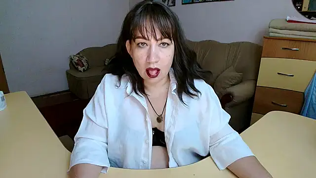 Lucretia Goldi  online show from September 2025 04:29:02 PM