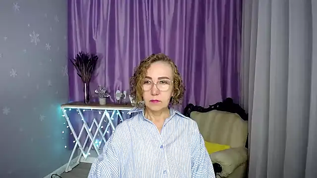Snapshot of queen_a_n_i chatting on July 2026 06:16:02 AM queen a n i online show from July 2026 06:16:02 AM