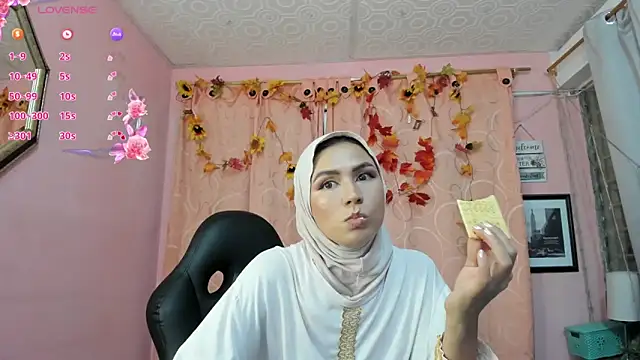 Snapshot of DarshaKhemu chatting on December 2025 09:22:02 PM DarshaKhemu online show from December 2025 09:22:02 PM