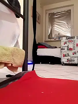 Snapshot of Bigdede3465 chatting on January 2025 01:53:02 AM Bigdede3465 online show from January 2025 01:53:02 AM