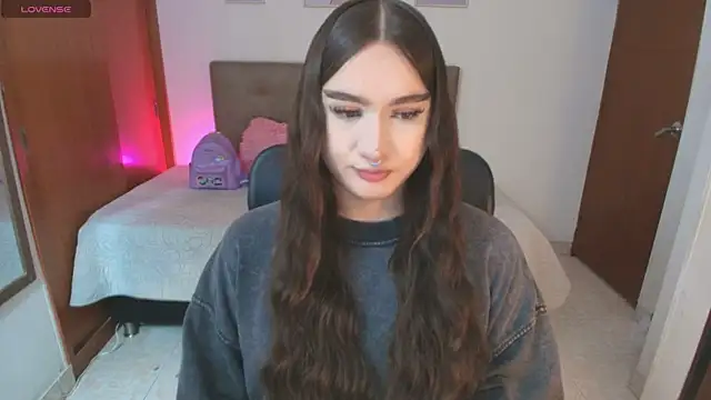 Miley Baker online show from April 2026 01:04:01 PM