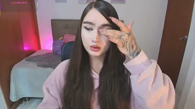 Miley Baker online show from April 2026 01:02:02 PM