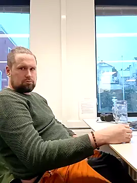 Snapshot of Tj1sen chatting on January 2025 02:46:01 PM Tj1sen online show from January 2025 02:46:01 PM