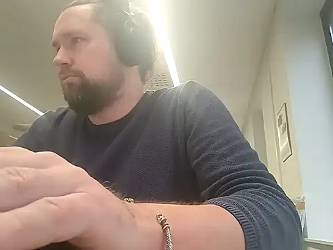 Snapshot of Tj1sen chatting on January 2025 01:58:01 PM Tj1sen online show from January 2025 01:58:01 PM