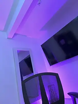 kem hott online show from October 2025 04:46:02 AM