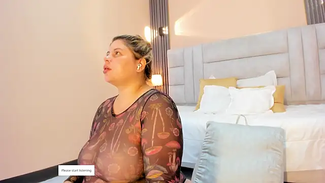 Snapshot of EYMI_TOMSOM chatting on November 2025 10:37:02 AM EYMI TOMSOM online show from November 2025 10:37:02 AM