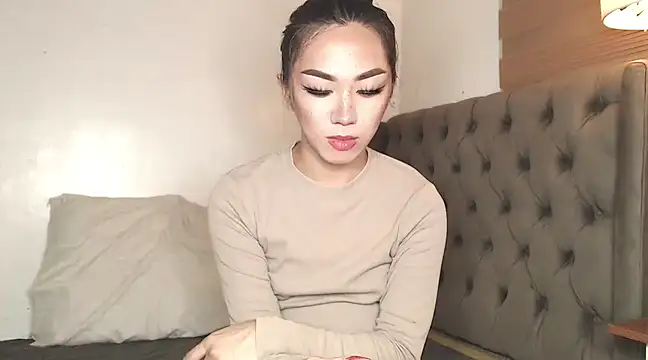 Local Hoelyx online show from February 2025 02:54:02 PM