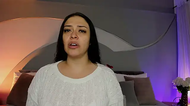 Snapshot of Nicolle_W chatting on April 2026 11:47:02 AM Nicolle W online show from April 2026 11:47:02 AM
