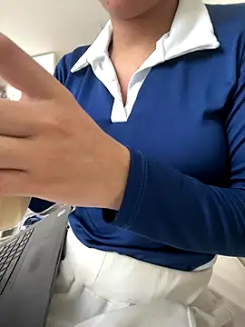 Snapshot of DulceMya6 chatting on December 2025 02:24:02 PM DulceMya6 online show from December 2025 02:24:02 PM