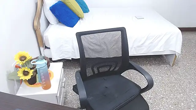 emiliaa hot online show from February 2025 01:04:02 AM