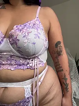 susy angel online show from July 2026 07:13:02 PM