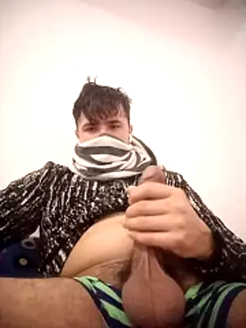 LoLZzZz  online show from March 2026 05:26:01 PM