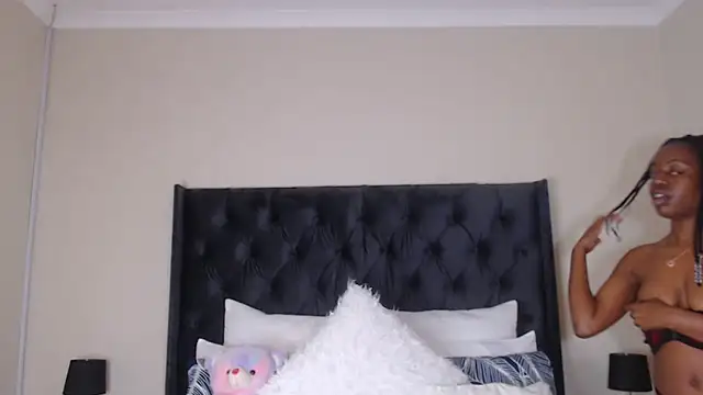 Snapshot of Sexynaughty_Gal chatting on March 2025 09:04:02 PM Sexynaughty Gal online show from March 2025 09:04:02 PM