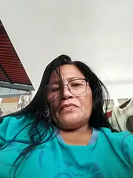 Snapshot of sizzling_babe chatting on October 2025 06:28:01 AM sizzling babe online show from October 2025 06:28:01 AM