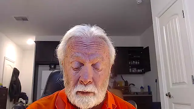 Snapshot of rockpoint69 chatting on December 2024 09:04:01 AM rockpoint69 online show from December 2024 09:04:01 AM