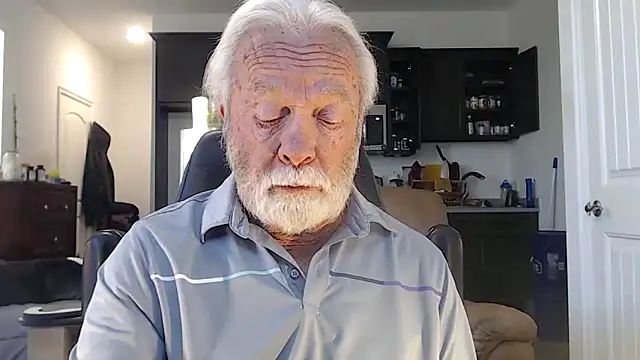 Snapshot of rockpoint69 chatting on December 2024 02:05:01 PM rockpoint69 online show from December 2024 02:05:01 PM