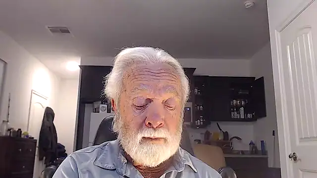 Snapshot of rockpoint69 chatting on January 2025 11:00:02 AM rockpoint69 online show from January 2025 11:00:02 AM