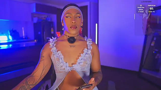 Snapshot of AmberRaus chatting on January 2026 02:03:02 AM AmberRaus online show from January 2026 02:03:02 AM