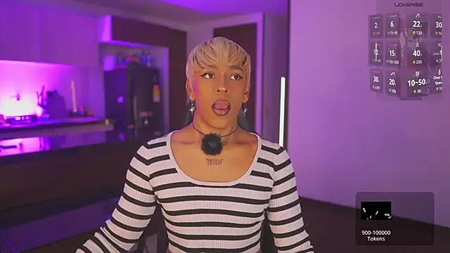 Snapshot of AmberRaus chatting on January 2026 04:37:02 AM AmberRaus online show from January 2026 04:37:02 AM