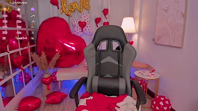 LeahJones  online show from February 2026 03:53:02 PM