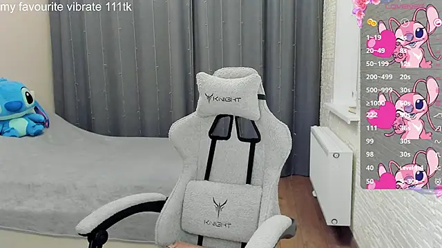 Hot Mia  online show from March 2025 05:56:02 PM