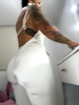 Snapshot of lau_ass_goddess chatting on November 2025 02:21:01 AM lau ass goddess online show from November 2025 02:21:01 AM