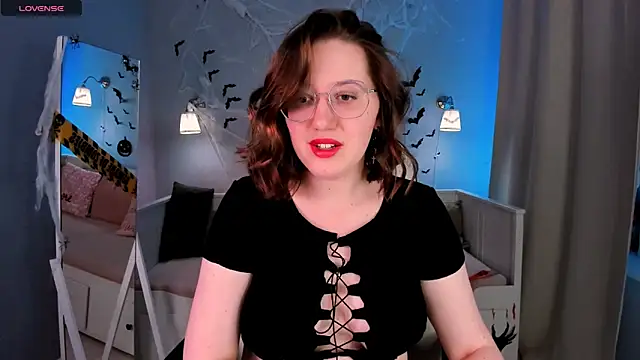 Charmy Gracy online show from October 2025 11:22:01 AM