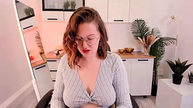 Charmy Gracy online show from February 2026 10:46:01 AM