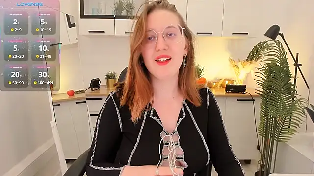 Charmy Gracy online show from April 2026 11:32:01 AM