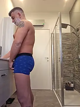 Snapshot of kekko-1982 chatting on December 2024 01:30:02 PM kekko-1982 online show from December 2024 01:30:02 PM