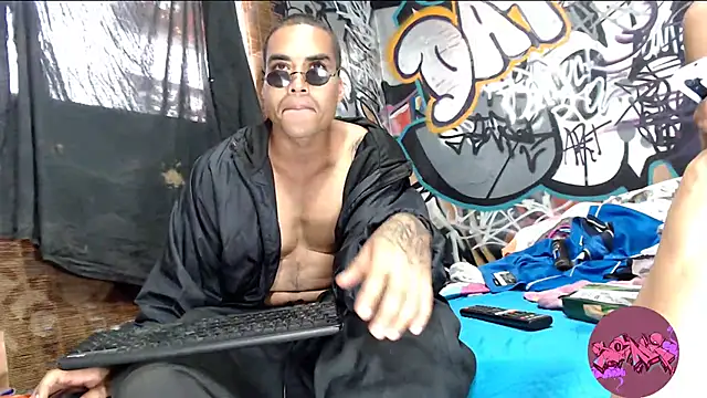 Snapshot of Justin_Frank chatting on February 2025 06:01:02 PM Justin Frank online show from February 2025 06:01:02 PM